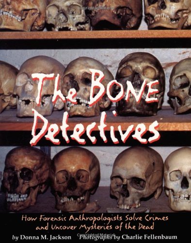cover image Bone Detectives