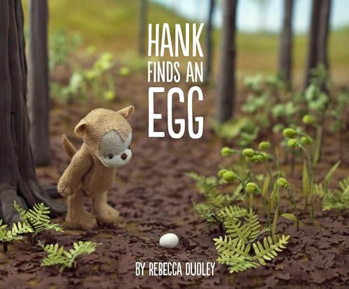 cover image Hank Finds an Egg