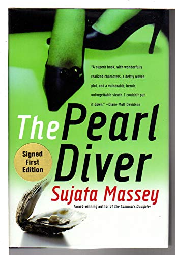 cover image THE PEARL DIVER