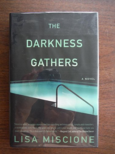 cover image THE DARKNESS GATHERS