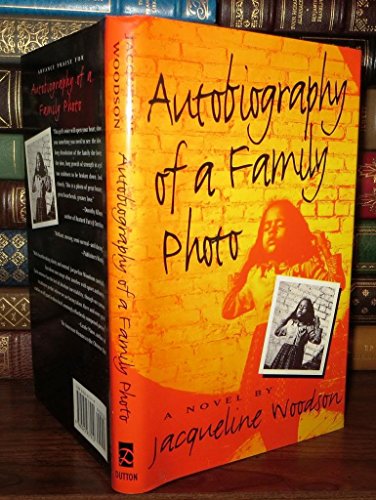 cover image Autobiography of a Family Photo