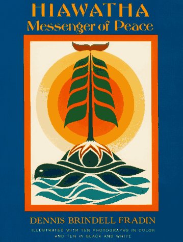 cover image Hiawatha: Messenger of Peace
