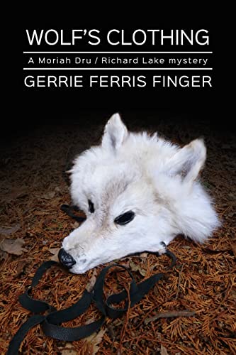 cover image Wolf’s Clothing: A Moriah Dru/Richard Lake Mystery