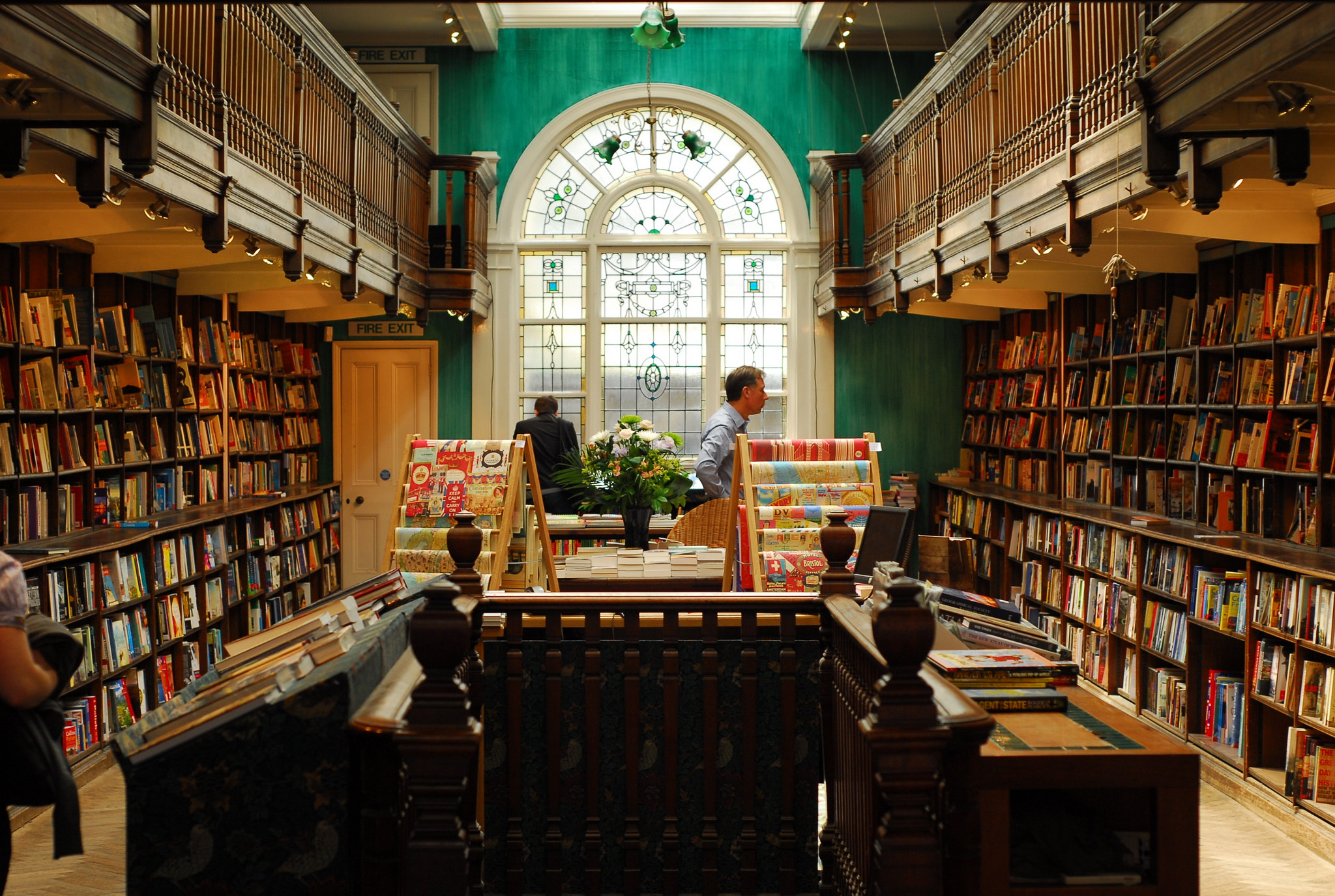 Библиотека мечты. Книжный магазин в Лондоне. Daunt books London. The last Bookshop in London.